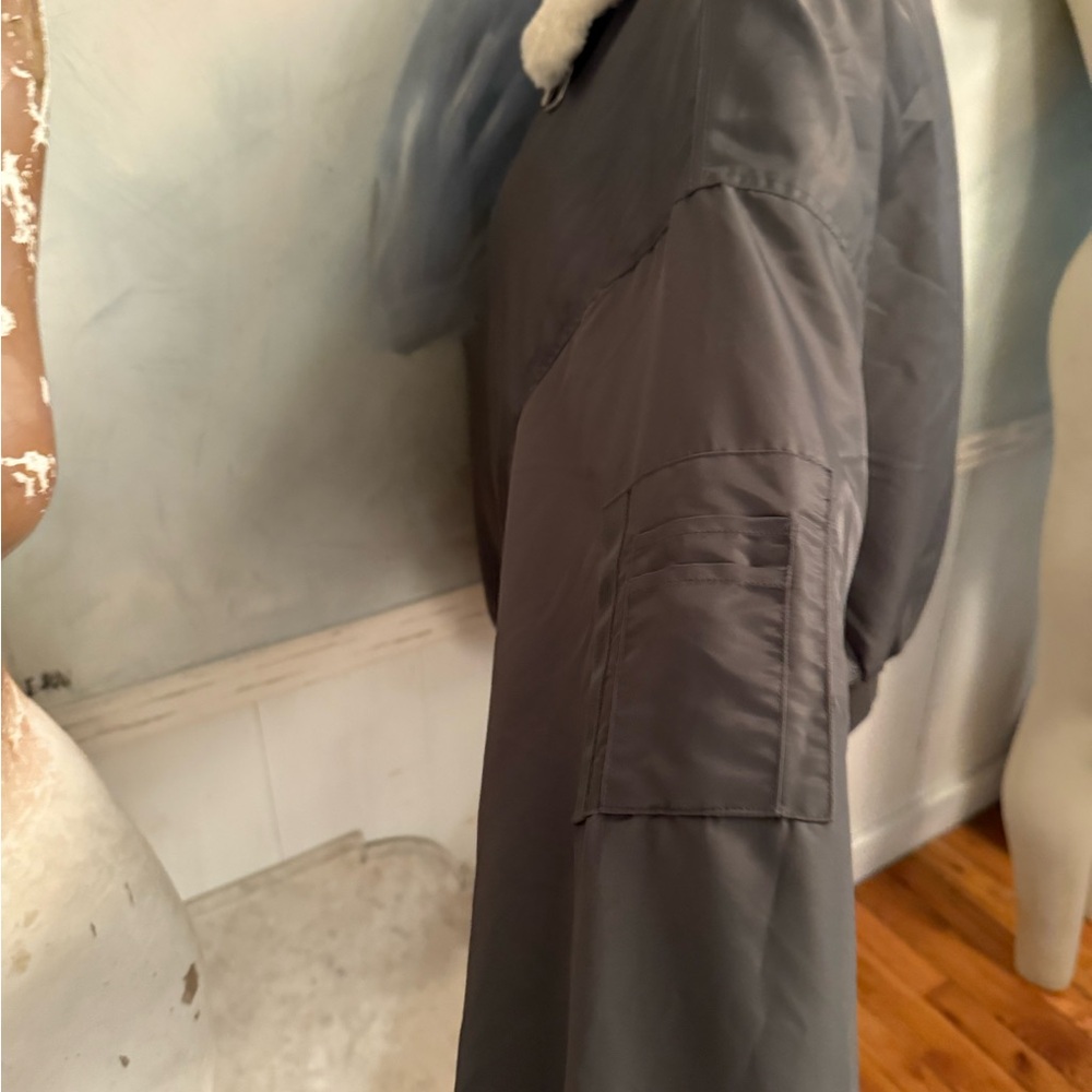 Lioness Gray Bomber Jacket with Cream Collar - Picture 8 of 15